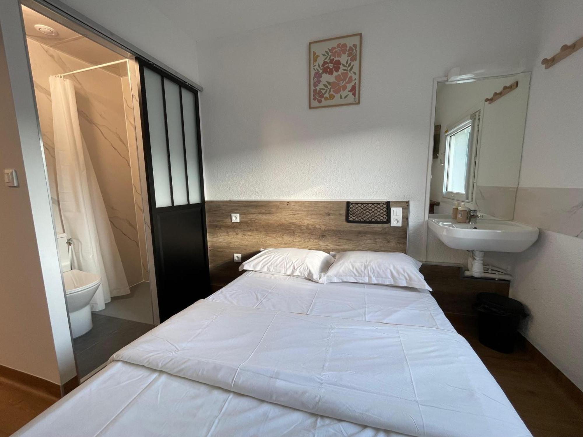 Hotel Thania Frontignan Buitenkant foto