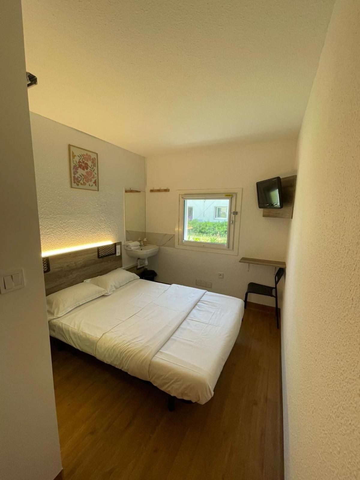 Hotel Thania Frontignan Buitenkant foto